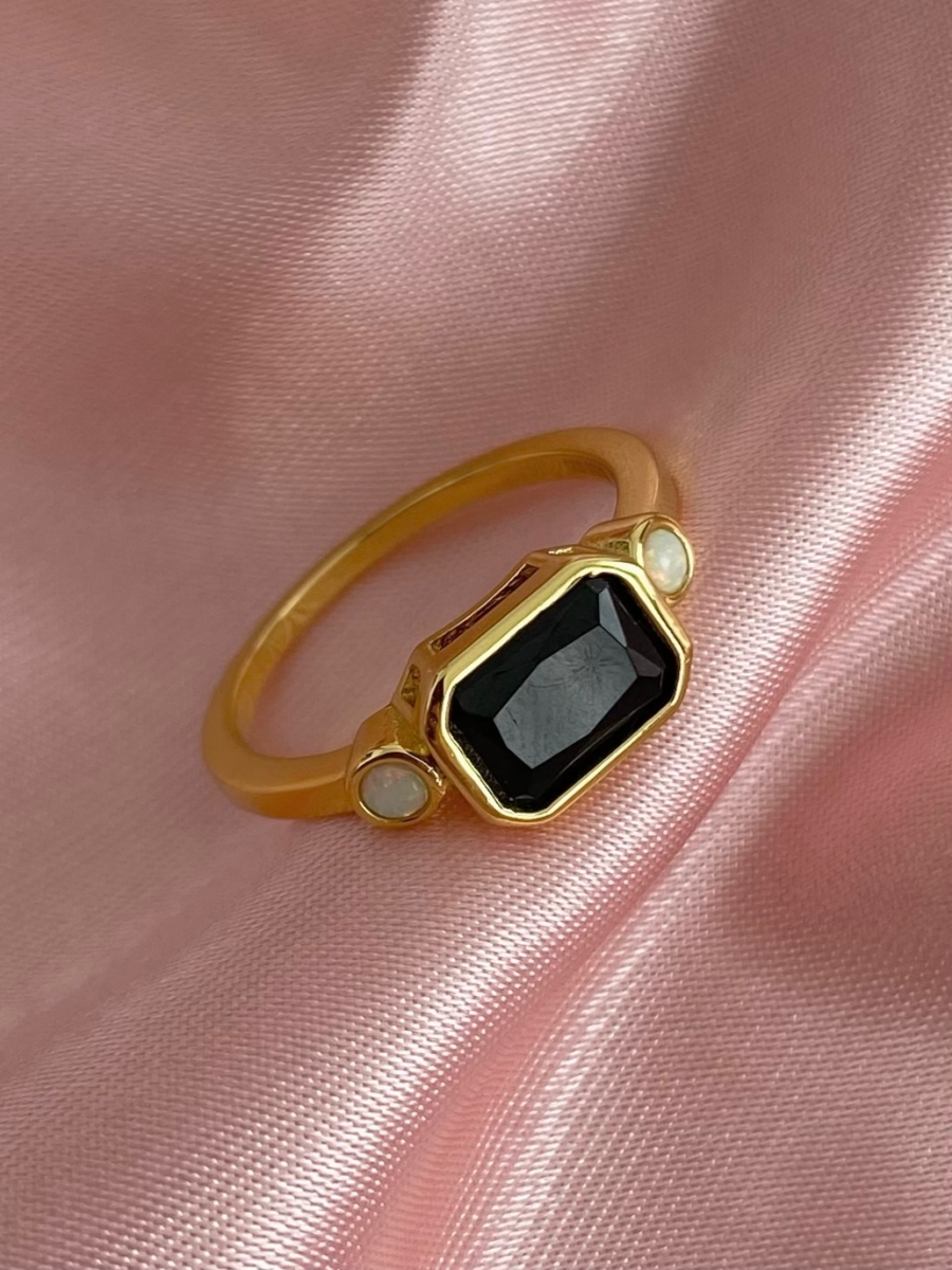 'Nostalgia' Ring