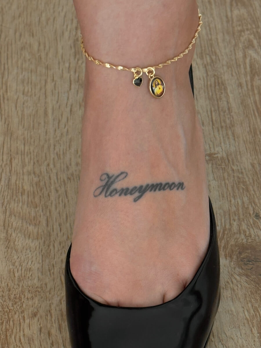 'Jesus saves' Anklet